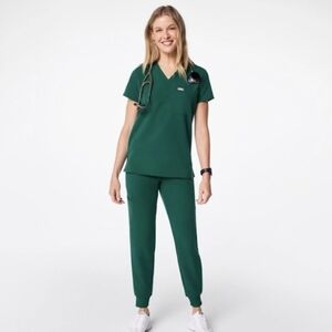 Figs Technical Collectio Scrub Top Shirt Pants Hunter Green Set 5 Pockets Womens